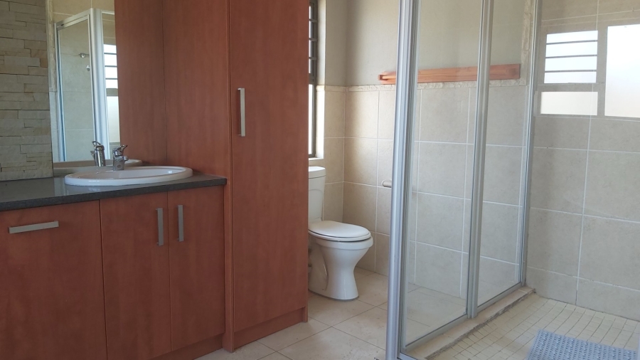 To Let 3 Bedroom Property for Rent in Hillside Free State